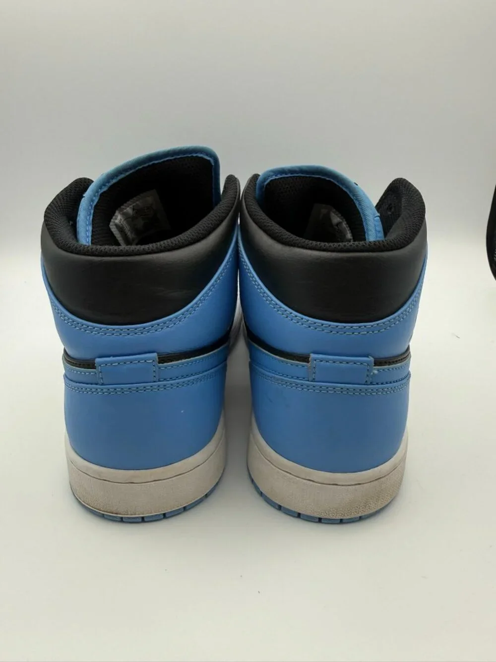 AIR JORDAN 1 MID UNIVERSITY BLUE BLACK SIZE 10 DQ8426-401 No Box
